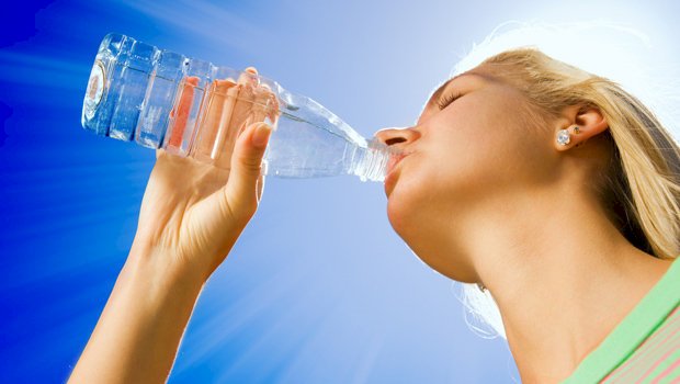 أهمية تناول الماء لجسمك